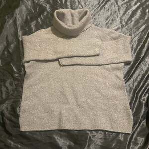 Athleta Gray Speckled Wool Blend Cowl Neck Cottage Core Cozy Y2k Sweater